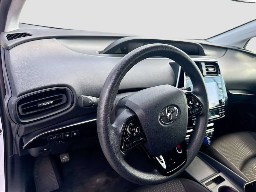 Used 2022 Toyota Prius LE FWD image 10