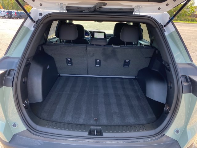 Used 2025 Chevrolet Equinox LT w/ Safety and Technology Package AWD/4WD image 21