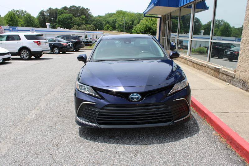 Used 2022 Toyota Camry LE FWD image 2