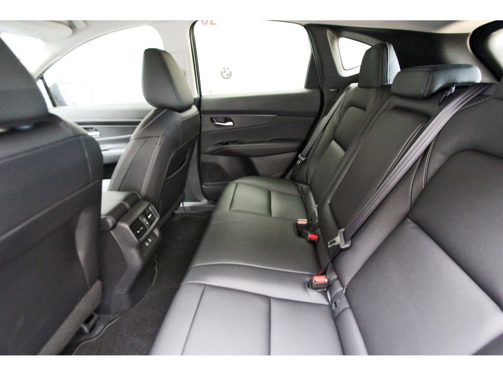 Used 2026 Nissan Murano SV image 9