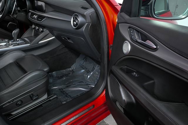 Used 2023 Alfa Romeo Stelvio Veloce image 24