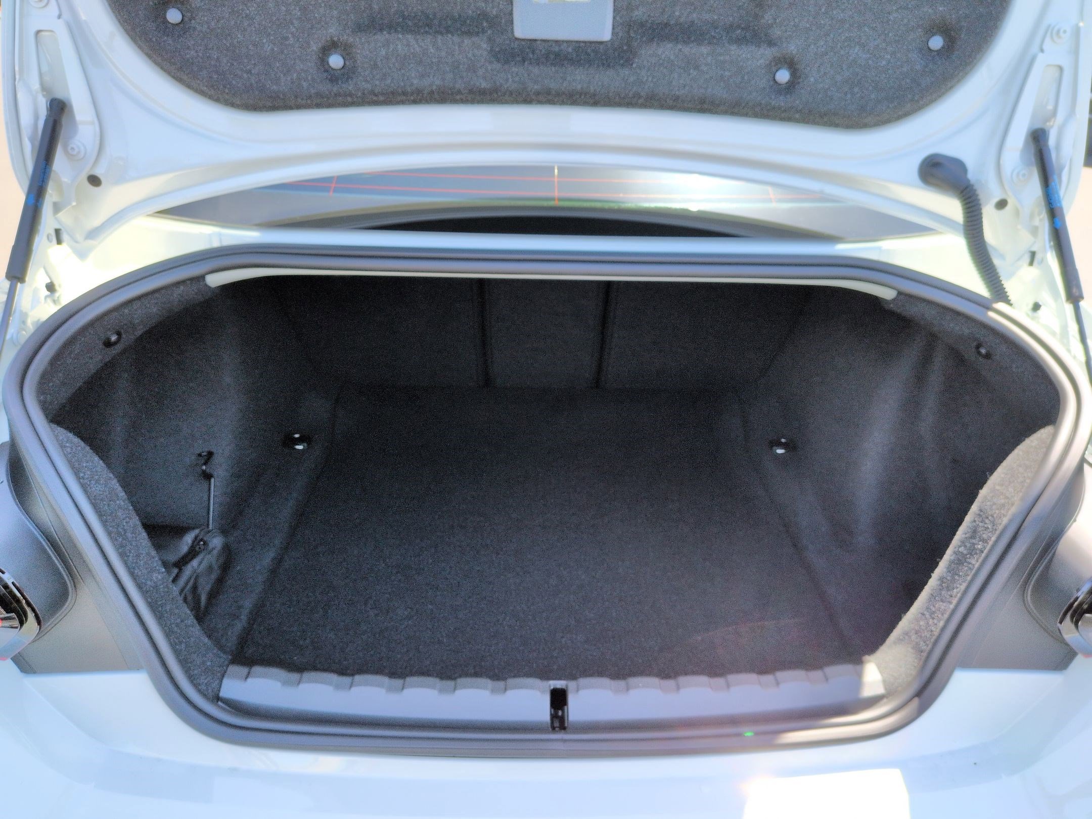 Used 2026 BMW M2 w/ Lighting Package RWD image 31