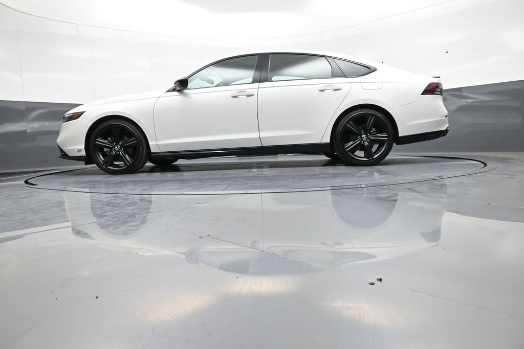 Used 2024 Honda Accord Sport image 32