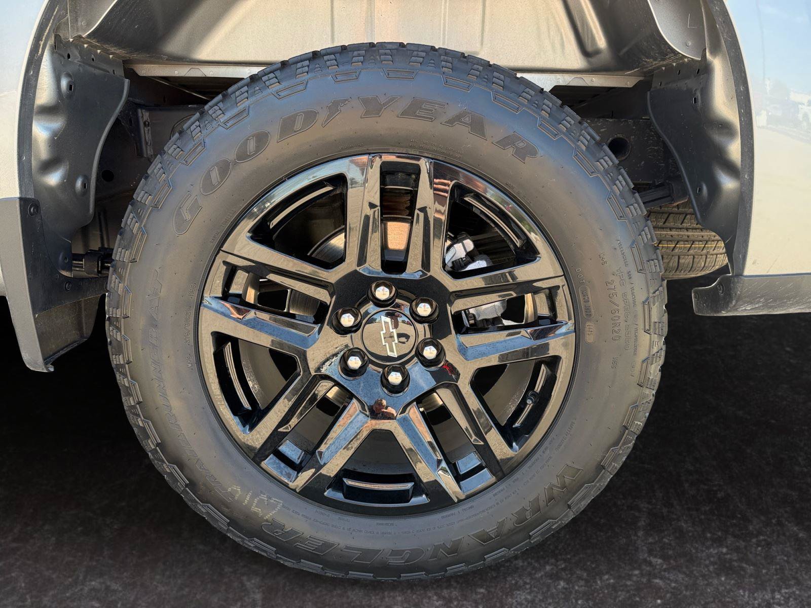 Used 2026 Chevrolet Silverado 1500 Custom w/ Turbomax Blackout Package AWD/4WD image 27