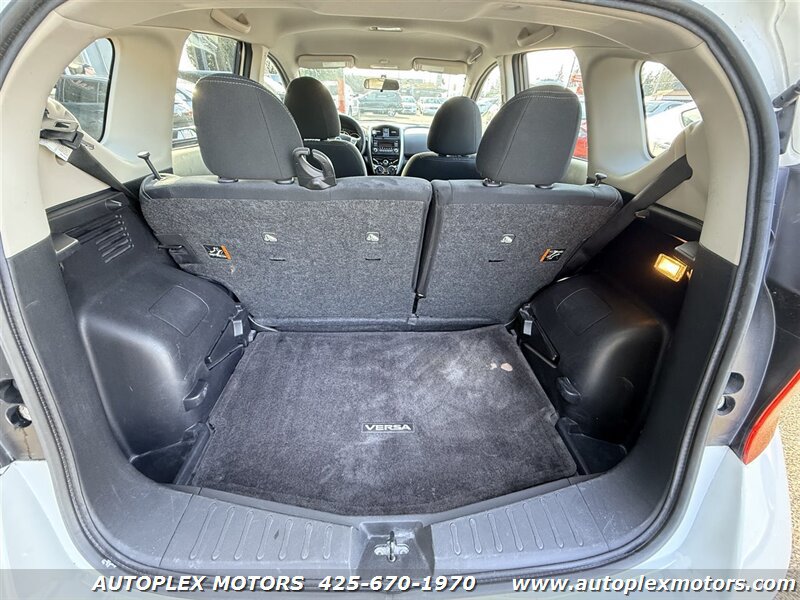 Used 2015 Nissan Versa Note SV FWD image 9