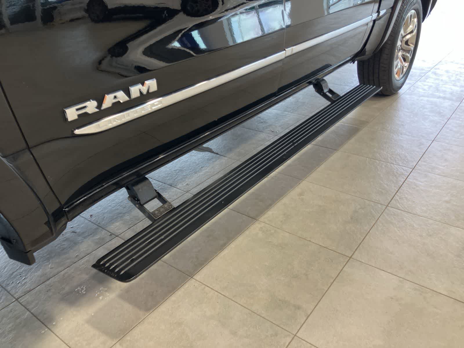 Used 2022 RAM 1500 Limited AWD/4WD image 10