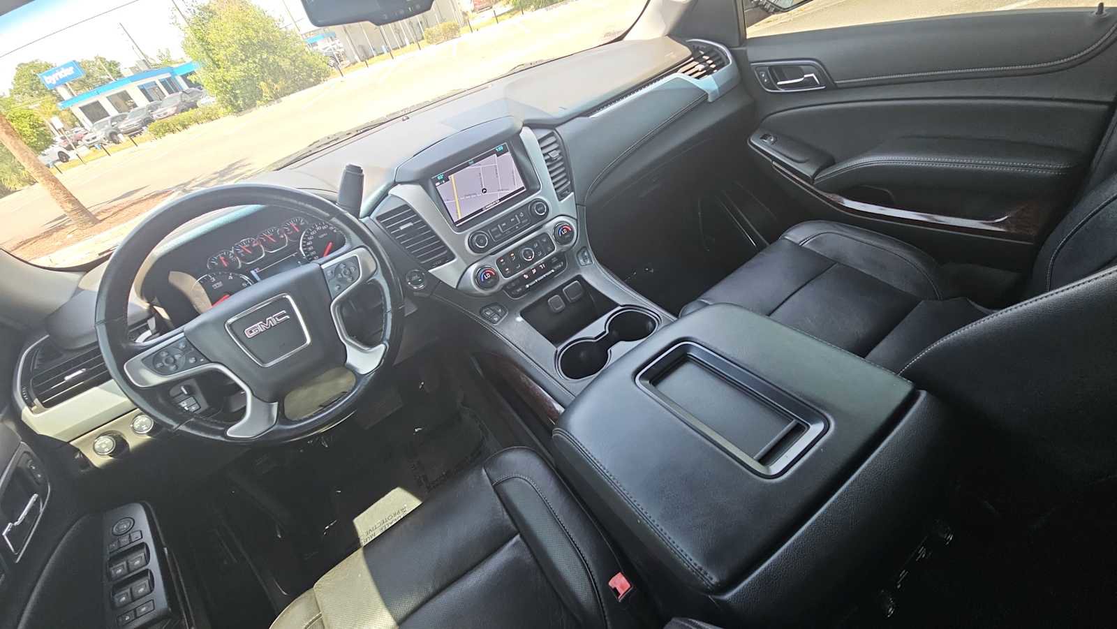 Used 2019 GMC Yukon SLT w/ Open Road Package AWD/4WD image 24