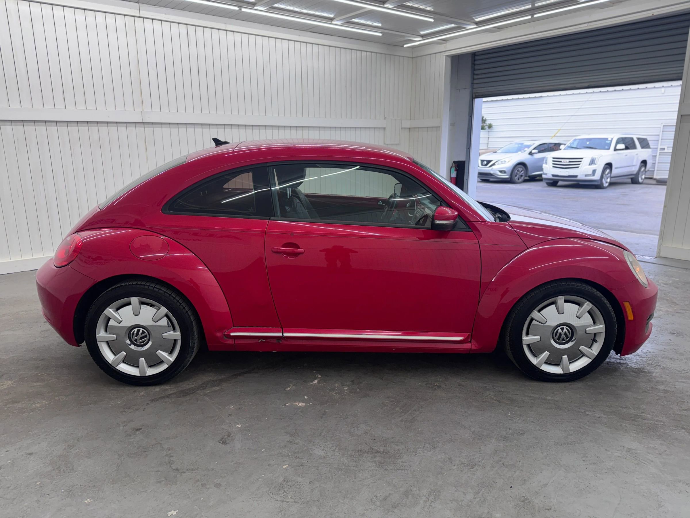 Used 2012 Volkswagen Beetle 2.5 image 4