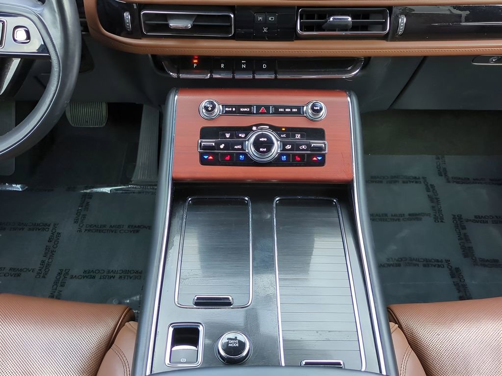 Used 2023 Lincoln Aviator Reserve w/ Equipment Group 201A image 18