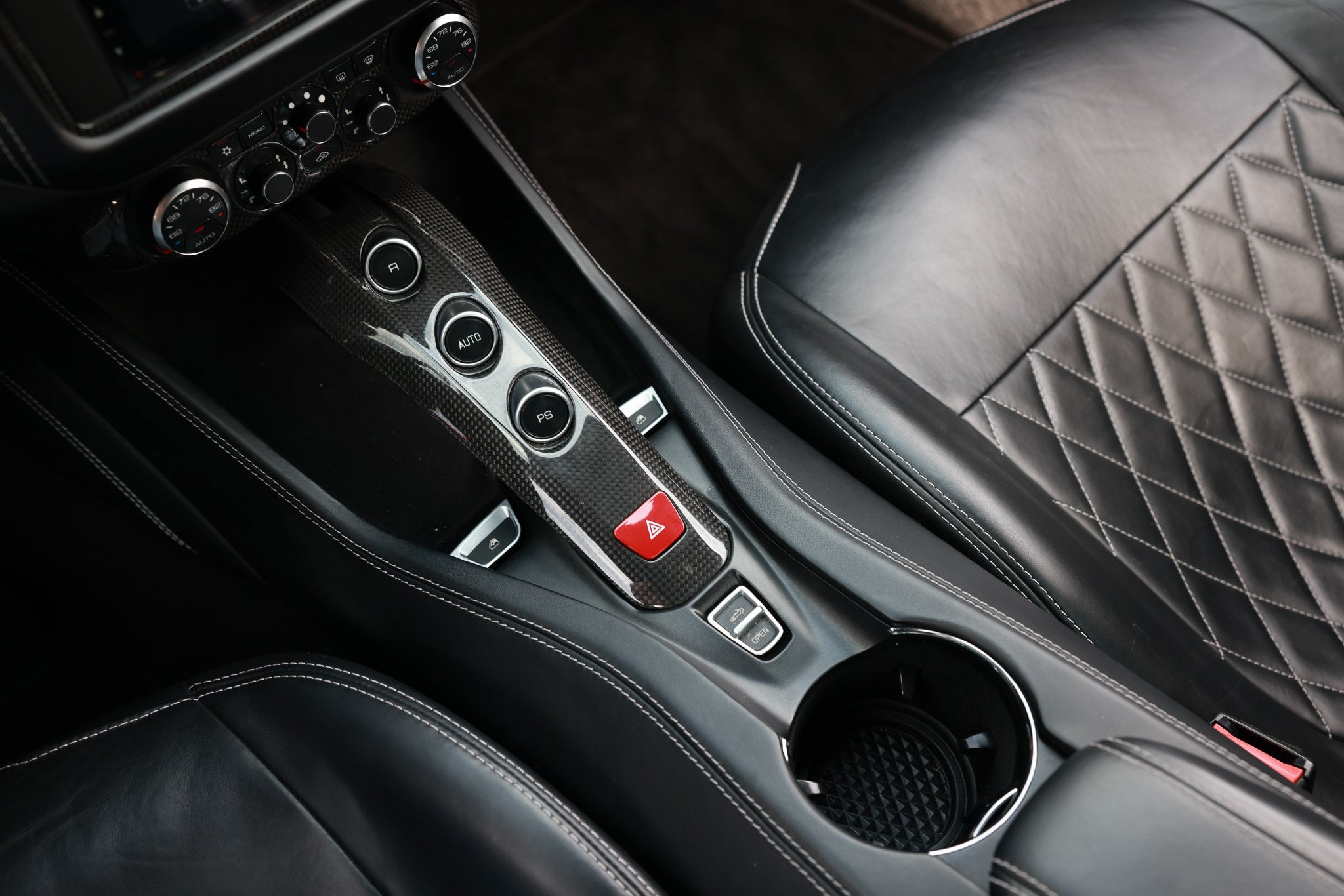 Used 2015 Ferrari California T RWD image 47