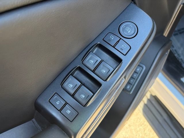 Used 2017 Chevrolet Suburban LT AWD/4WD image 16