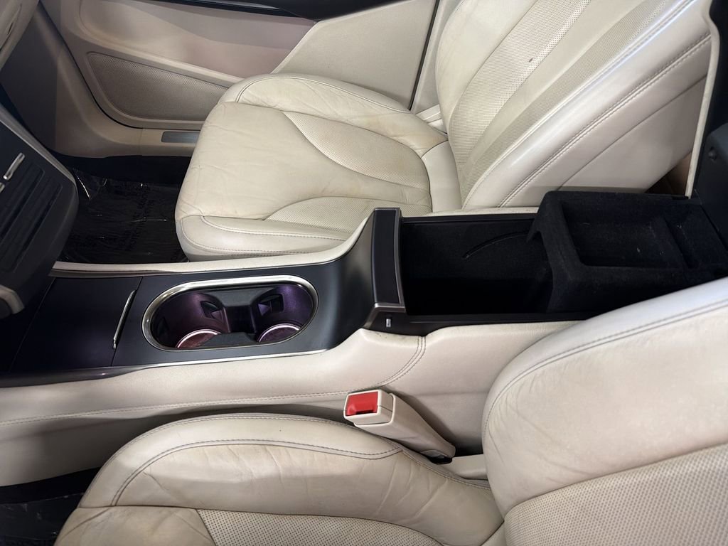 Used 2015 Lincoln MKC FWD w/ Equipment Group 101A Select image 24