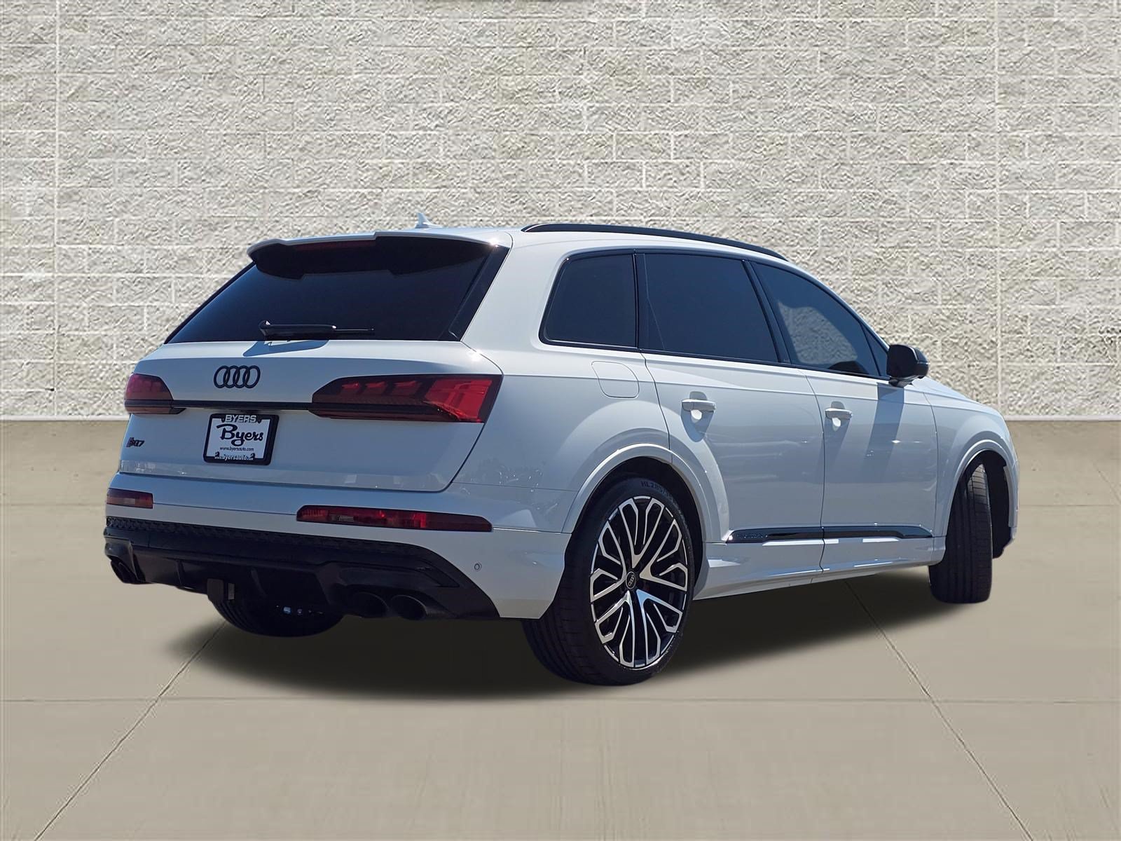 Used 2025 Audi SQ7 Prestige AWD/4WD image 7