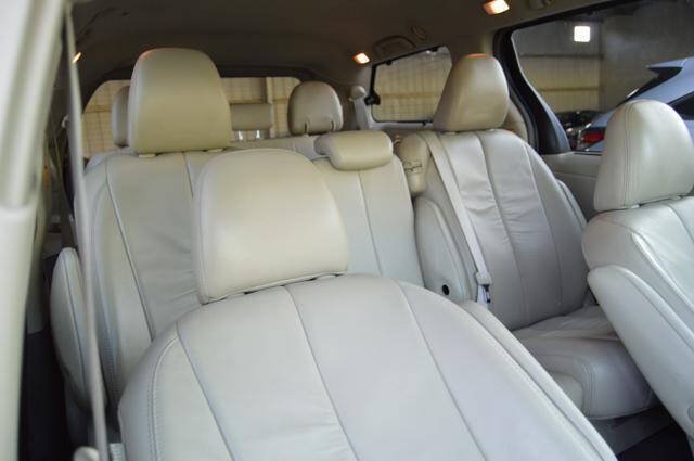 Used 2011 Toyota Sienna XLE w/ XLE Navigation Pkg FWD image 50