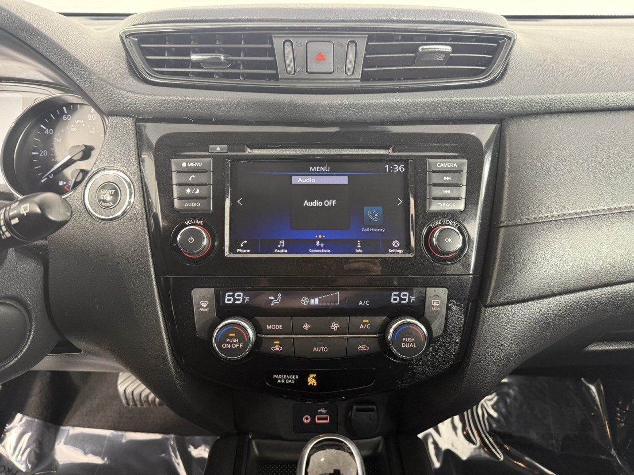 Used 2020 Nissan Rogue SV AWD/4WD image 18