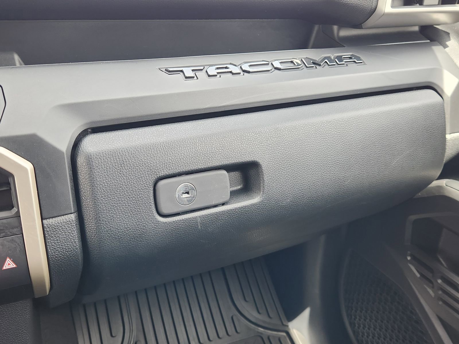 Used 2024 Toyota Tacoma SR image 22