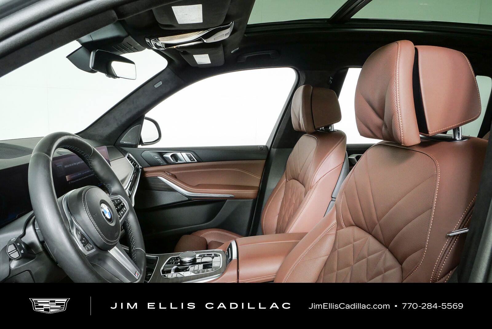 Used 2024 BMW X7 xDrive40i w/ M Sport Package AWD/4WD image 5