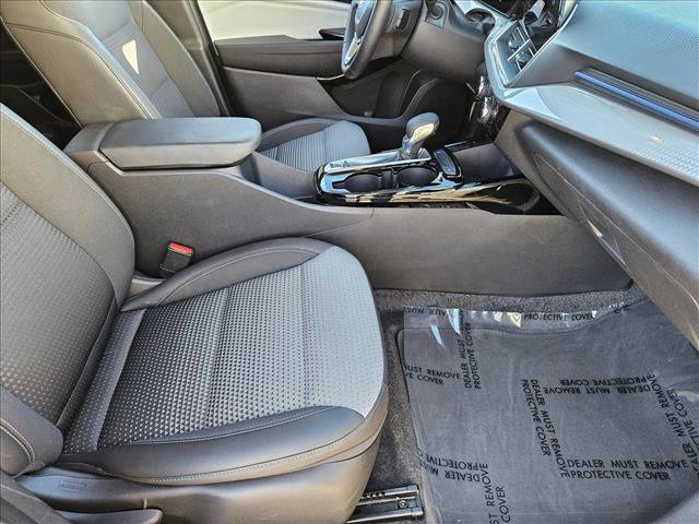 Used 2024 Chevrolet Trax LT w/ LT Convenience Package image 19