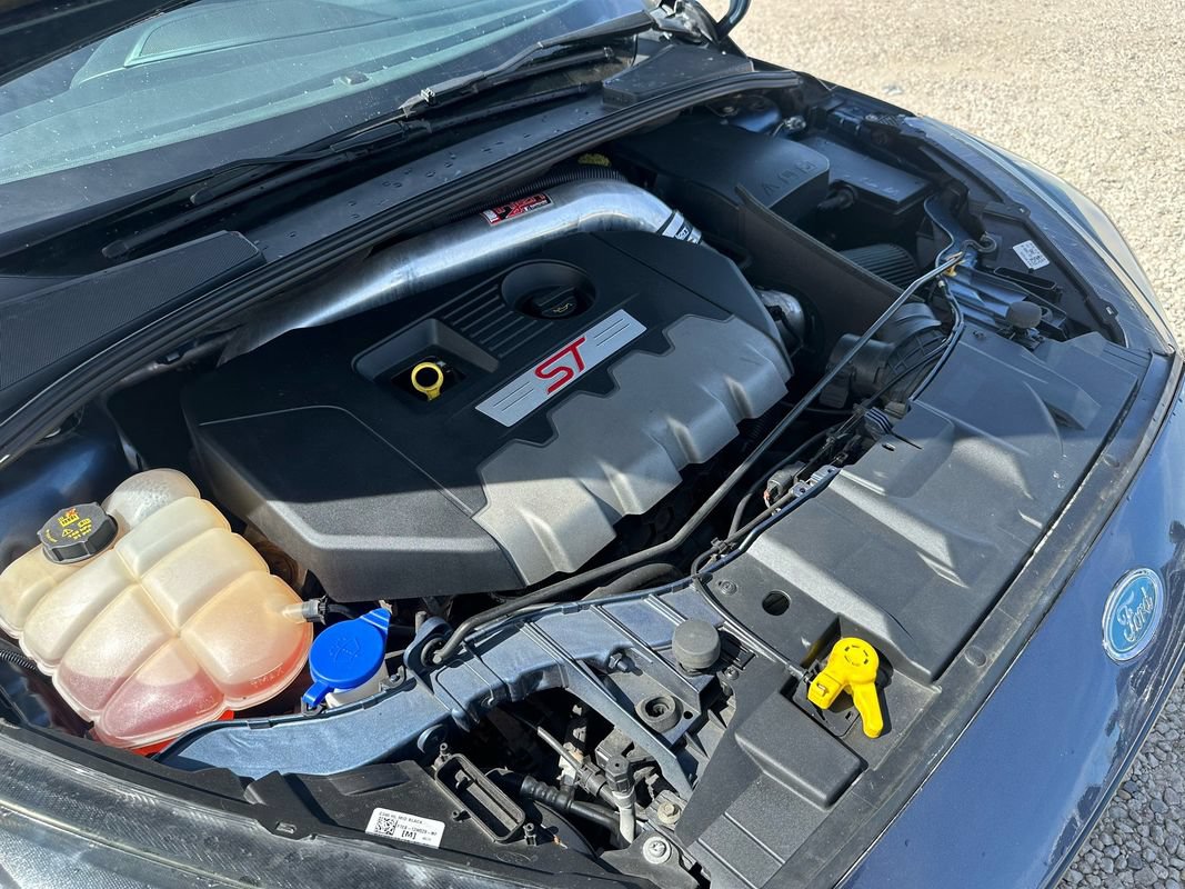 Used 2018 Ford Focus ST FWD image 45