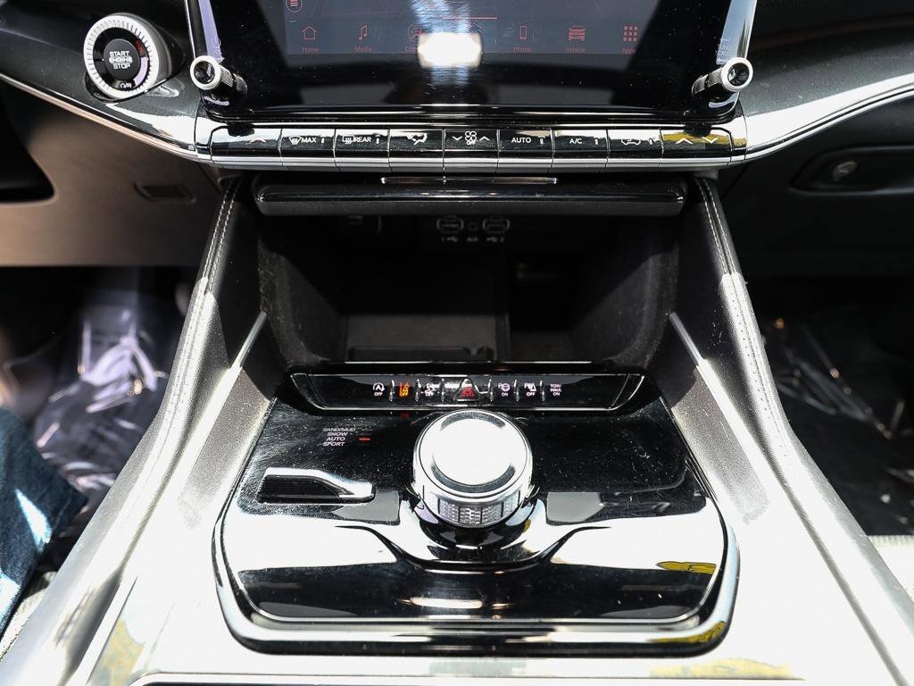 Used 2023 Jeep Wagoneer 4WD w/ Premium Group I image 19