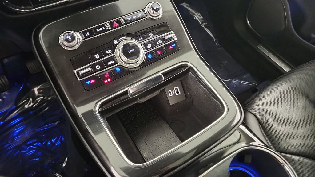 Used 2022 Lincoln Nautilus Reserve w/ Equipment Group 201A image 19