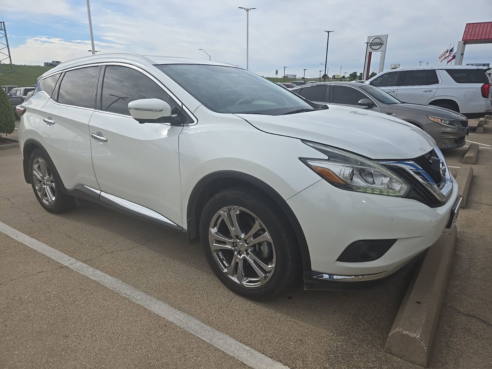 Used 2015 Nissan Murano Platinum w/ Platinum Technology Package image 2
