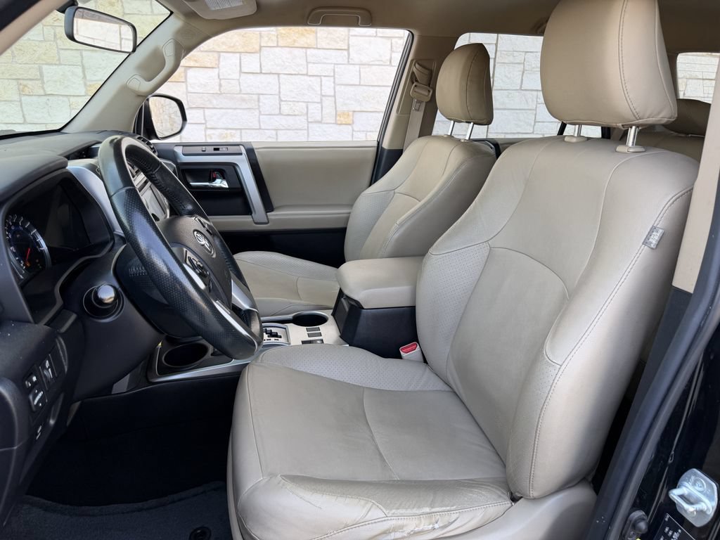 Used 2015 Toyota 4Runner SR5 AWD/4WD image 24