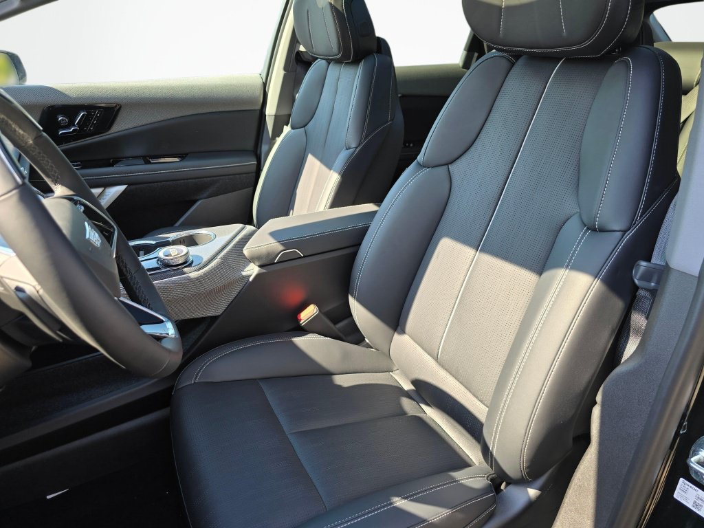 New 2026 Cadillac Optiq Luxury 2 AWD/4WD image 35