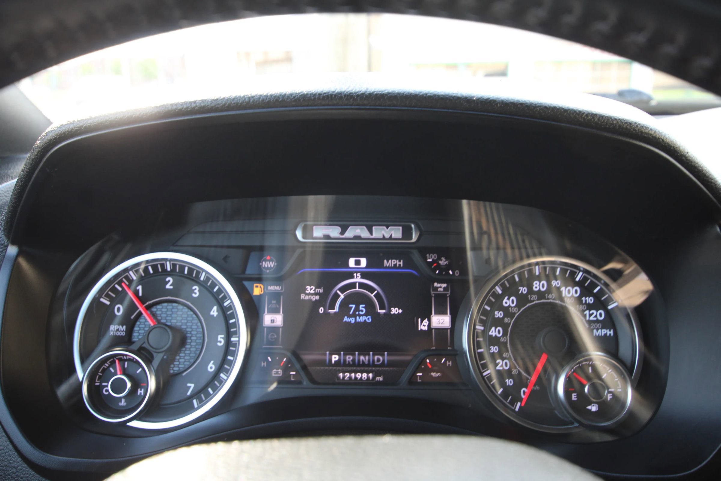 Used 2022 RAM 2500 Tradesman w/ Safety Group AWD/4WD image 15