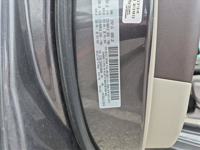 Used 2017 Chrysler Pacifica Touring Plus w/ Tire & Wheel Group FWD image 10