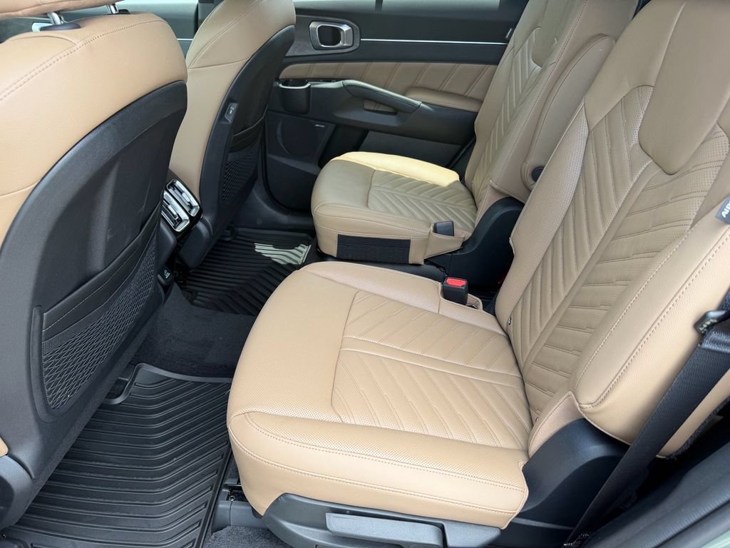 Used 2026 Kia Sorento SX Prestige w/ Olive Brown Leather Package AWD/4WD image 14