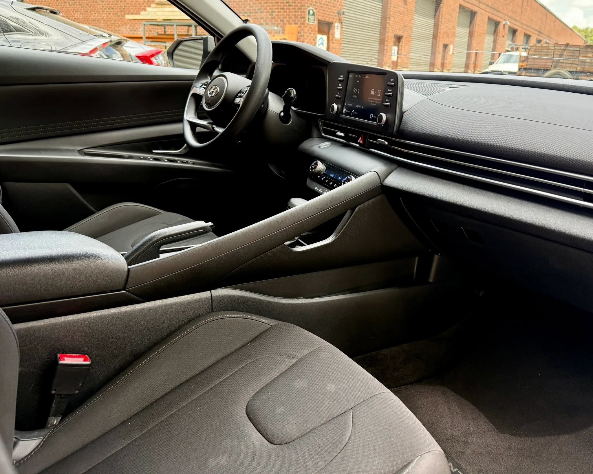 Used 2022 Hyundai Elantra SEL FWD image 13