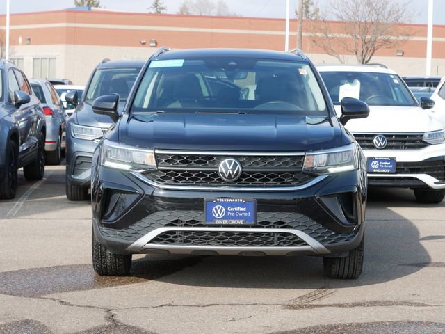 Used 2023 Volkswagen Taos SE image 2