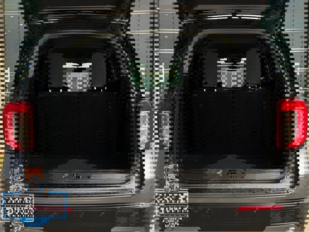 Used 2024 Ford Explorer XLT w/ Equipment Group 202A RWD image 27