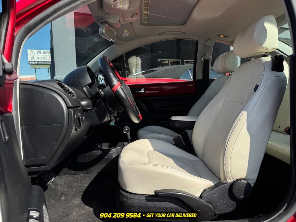 Used 2010 Volkswagen Beetle Coupe FWD image 14