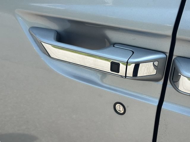 Used 2016 Honda Odyssey Touring Elite image 11