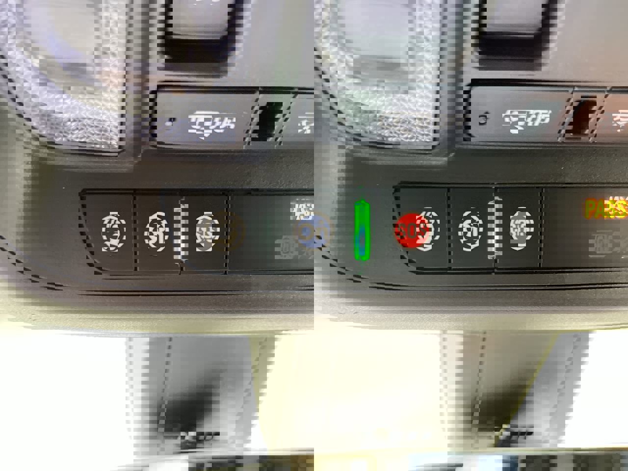 Used 2021 Cadillac XT5 Premium Luxury w/ LPO, Floor Liner Package image 34