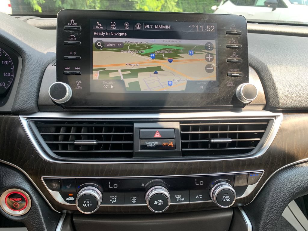 Used 2018 Honda Accord Touring image 12