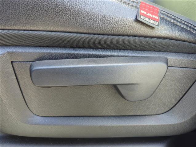 Used 2025 RAM 2500 Tradesman w/ Chrome Appearance Group image 27