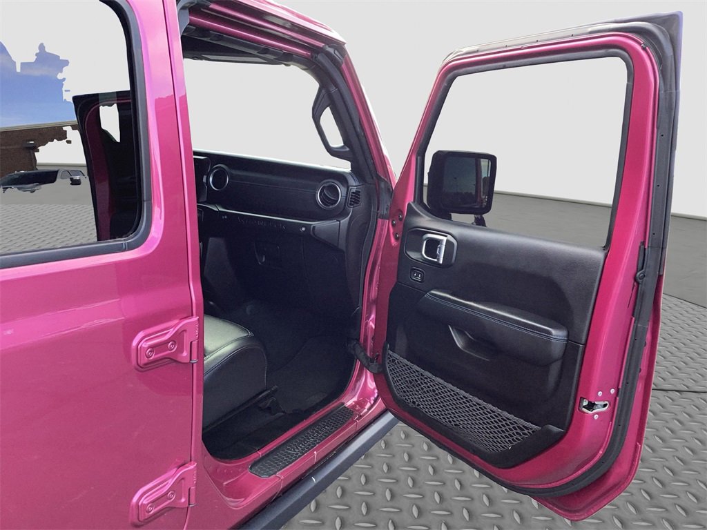 Used 2022 Jeep Wrangler Unlimited Rubicon 4xe w/ Cold Weather Group image 17