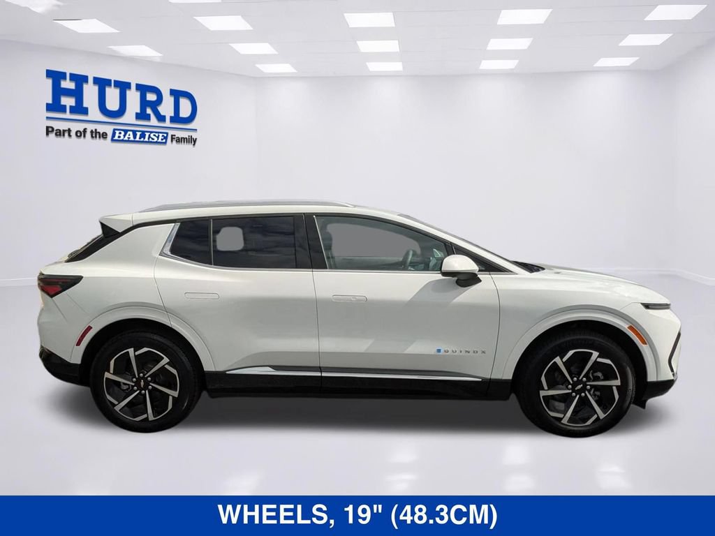 New 2025 Chevrolet Equinox EV LT AWD/4WD image 2