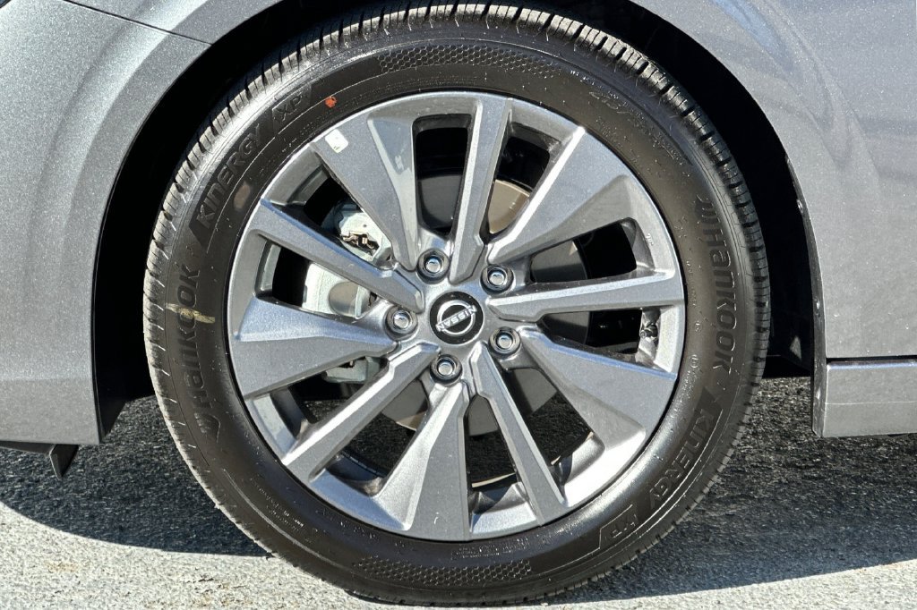 Certified 2026 Nissan Sentra SL w/ Floor Mat Package FWD image 25
