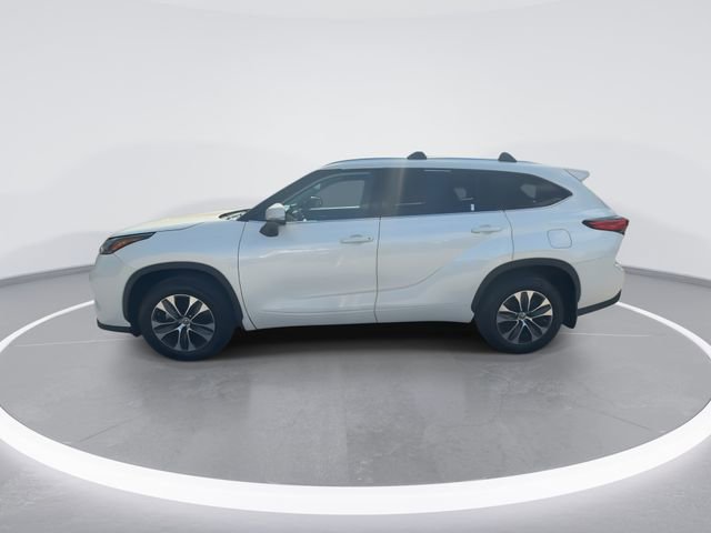 Used 2021 Toyota Highlander XLE image 5