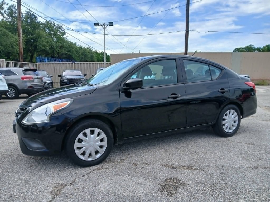 Used 2019 Nissan Versa S Plus FWD image 3