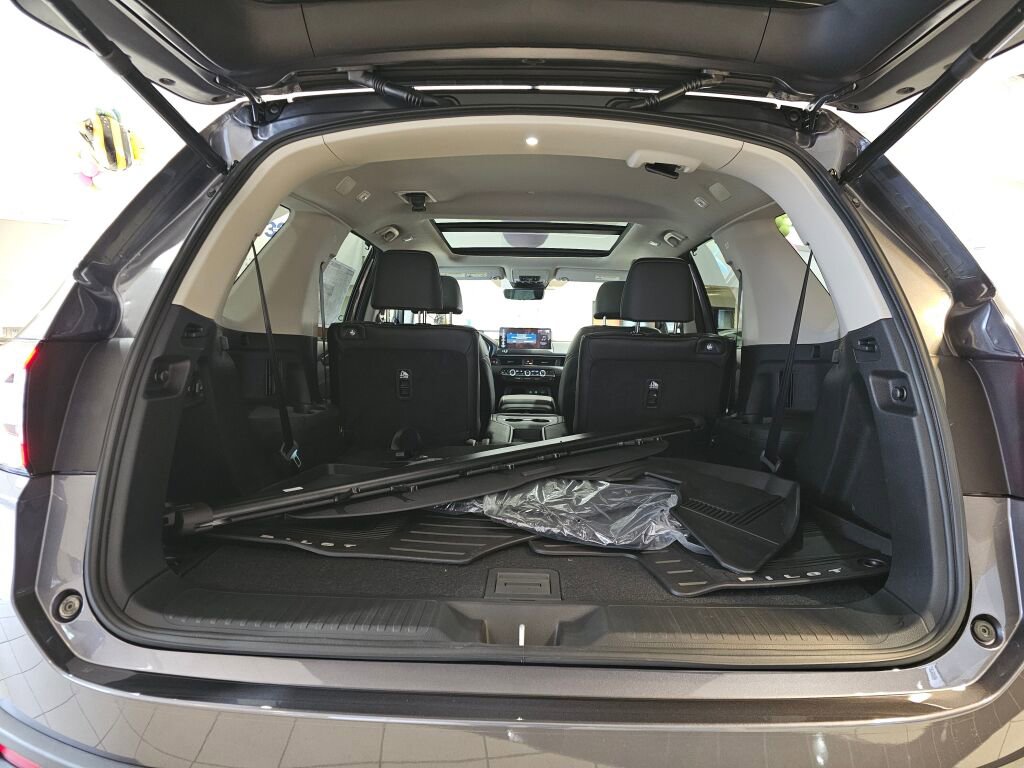 New 2026 Honda Pilot Elite image 12
