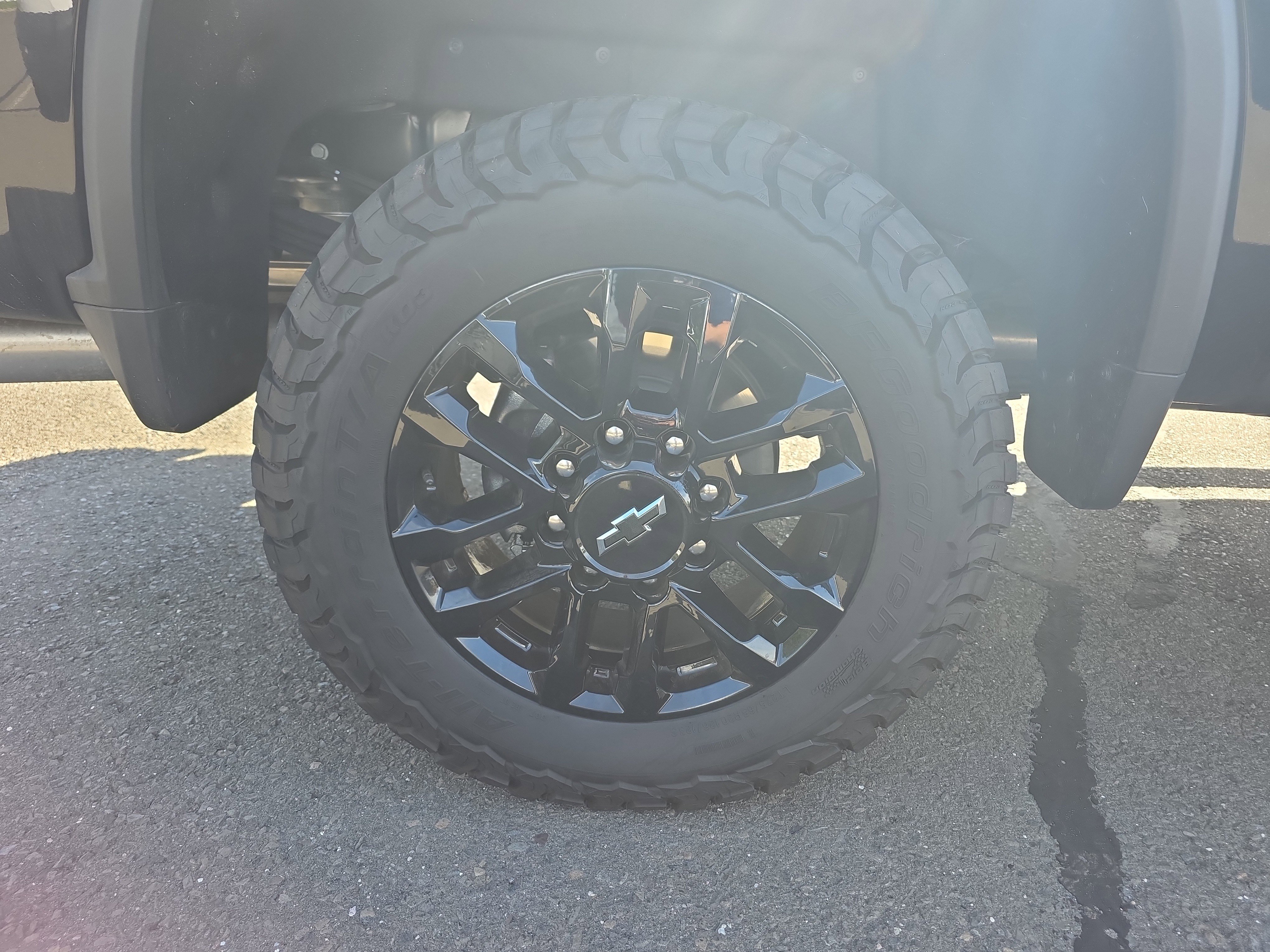 Used 2025 Chevrolet Silverado 3500 LTZ w/ LTZ Plus Package image 11