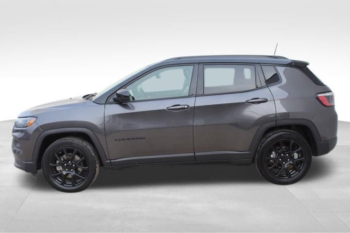 Used 2022 Jeep Compass Altitude image 4