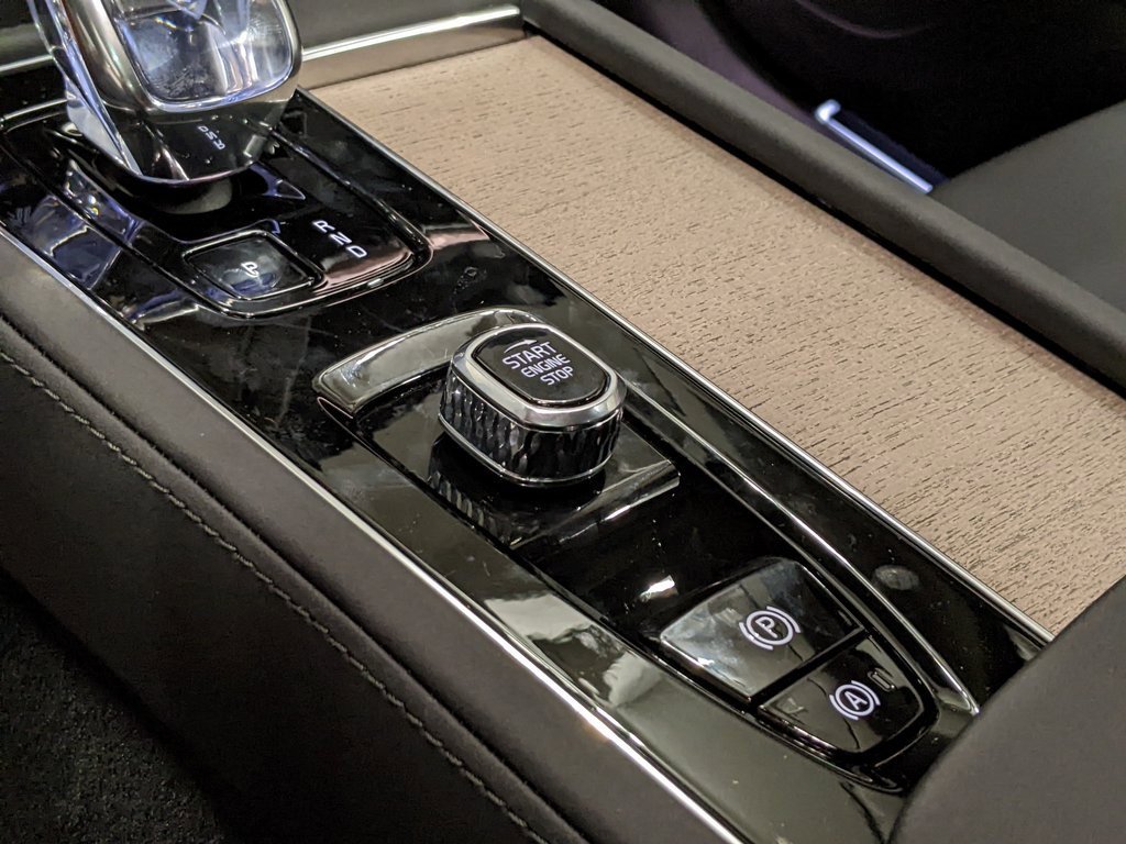 New 2026 Volvo XC90 B6 Plus w/ Protection Package Premier image 20