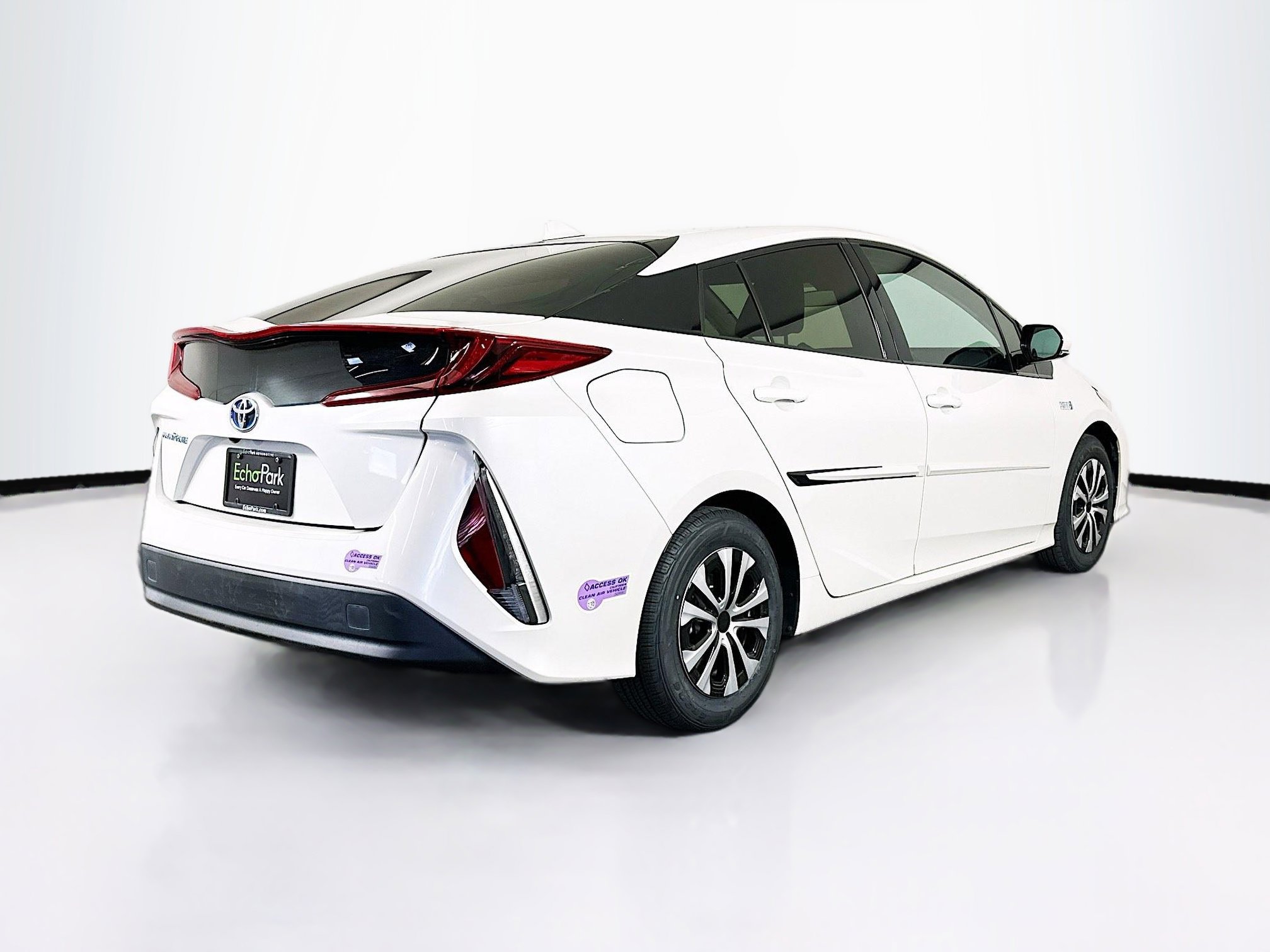 Used 2019 Toyota Prius Prime Premium FWD image 9