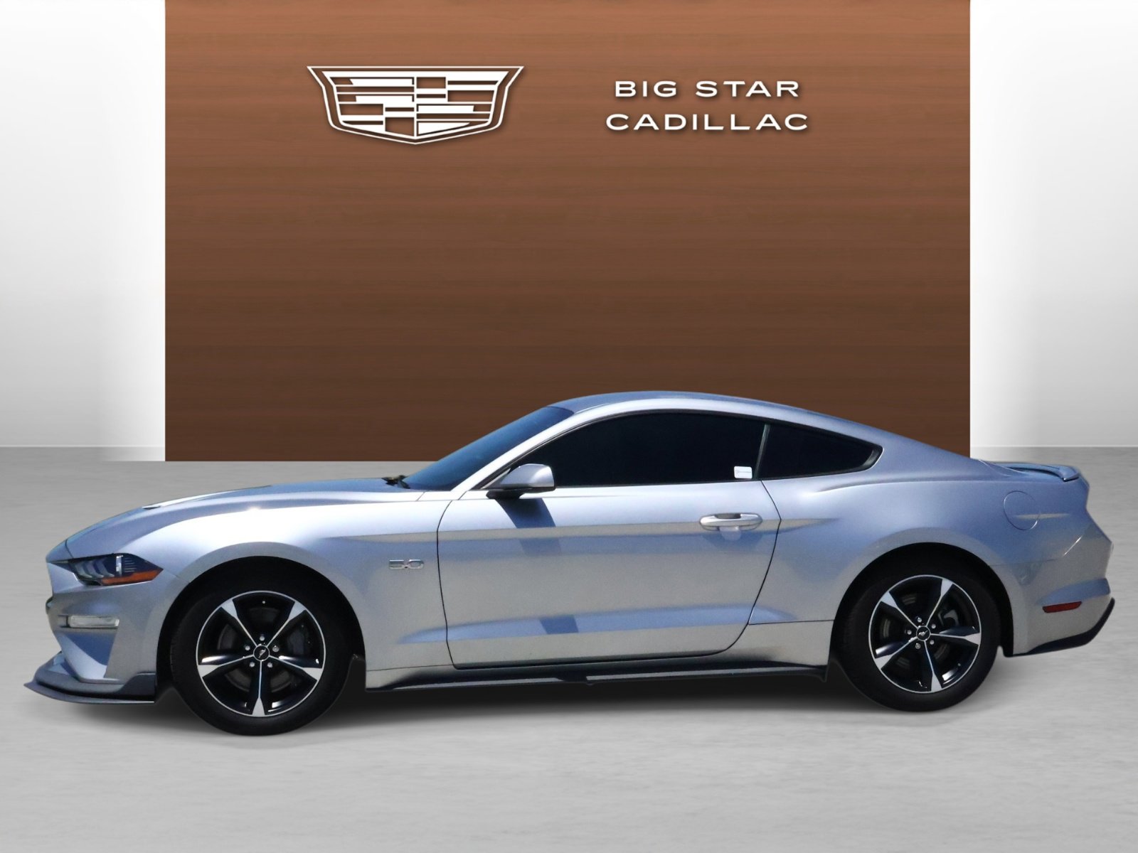 Used 2021 Ford Mustang GT w/ Equipment Group 301A RWD image 2